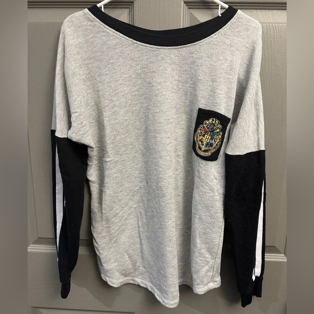 Harry Potter Women’s size small wizard Hogwarts sweater